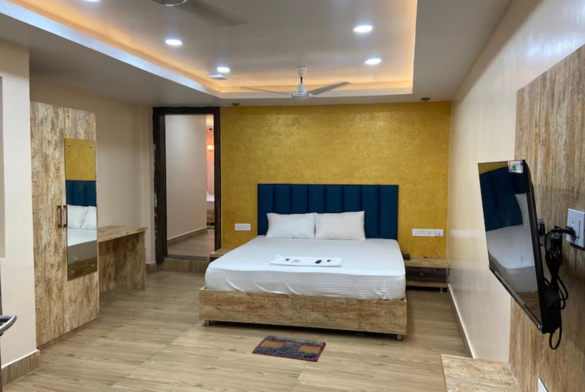 Santosh 2 Hotel