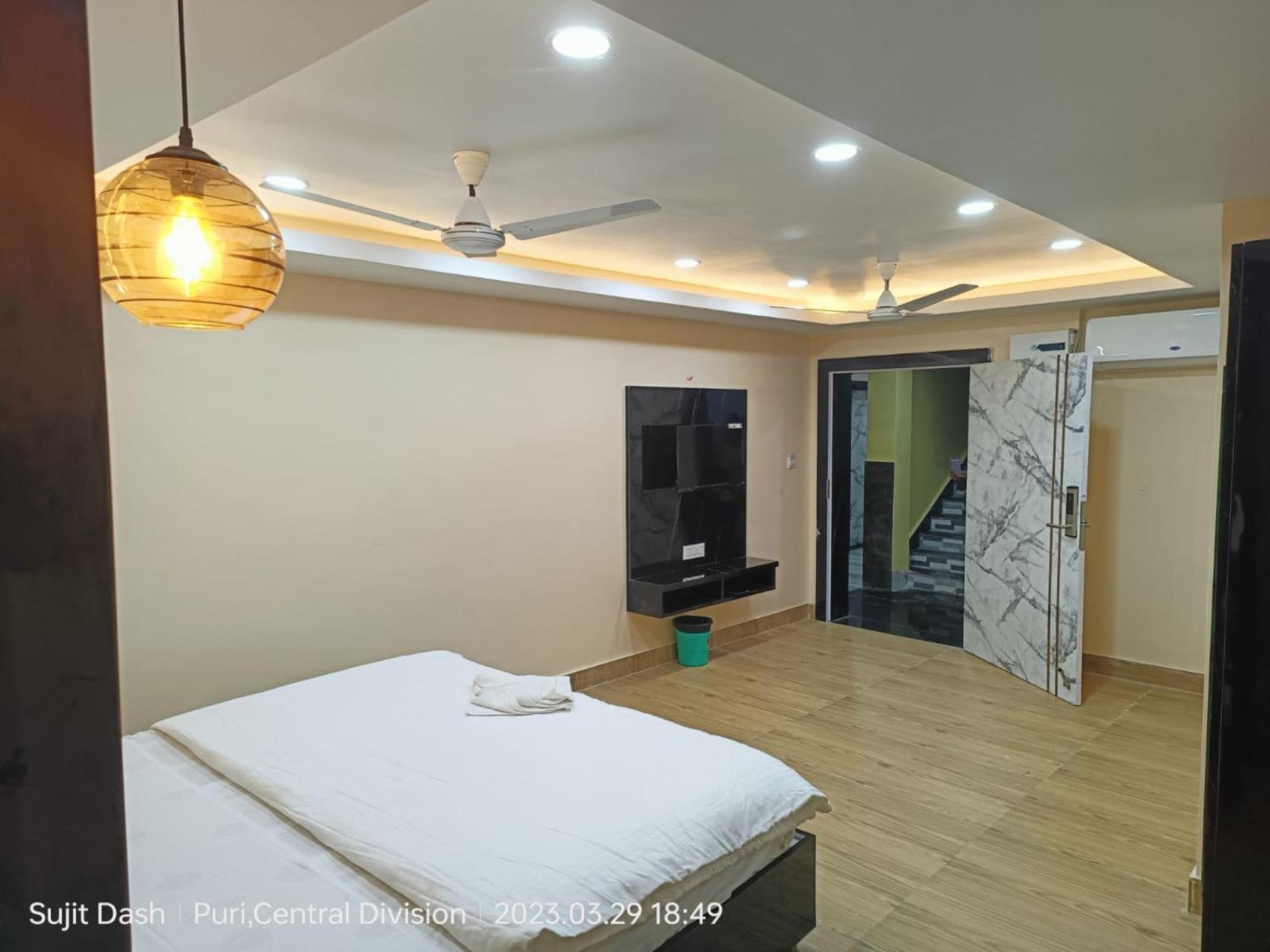 Santosh 2 Hotel Puri