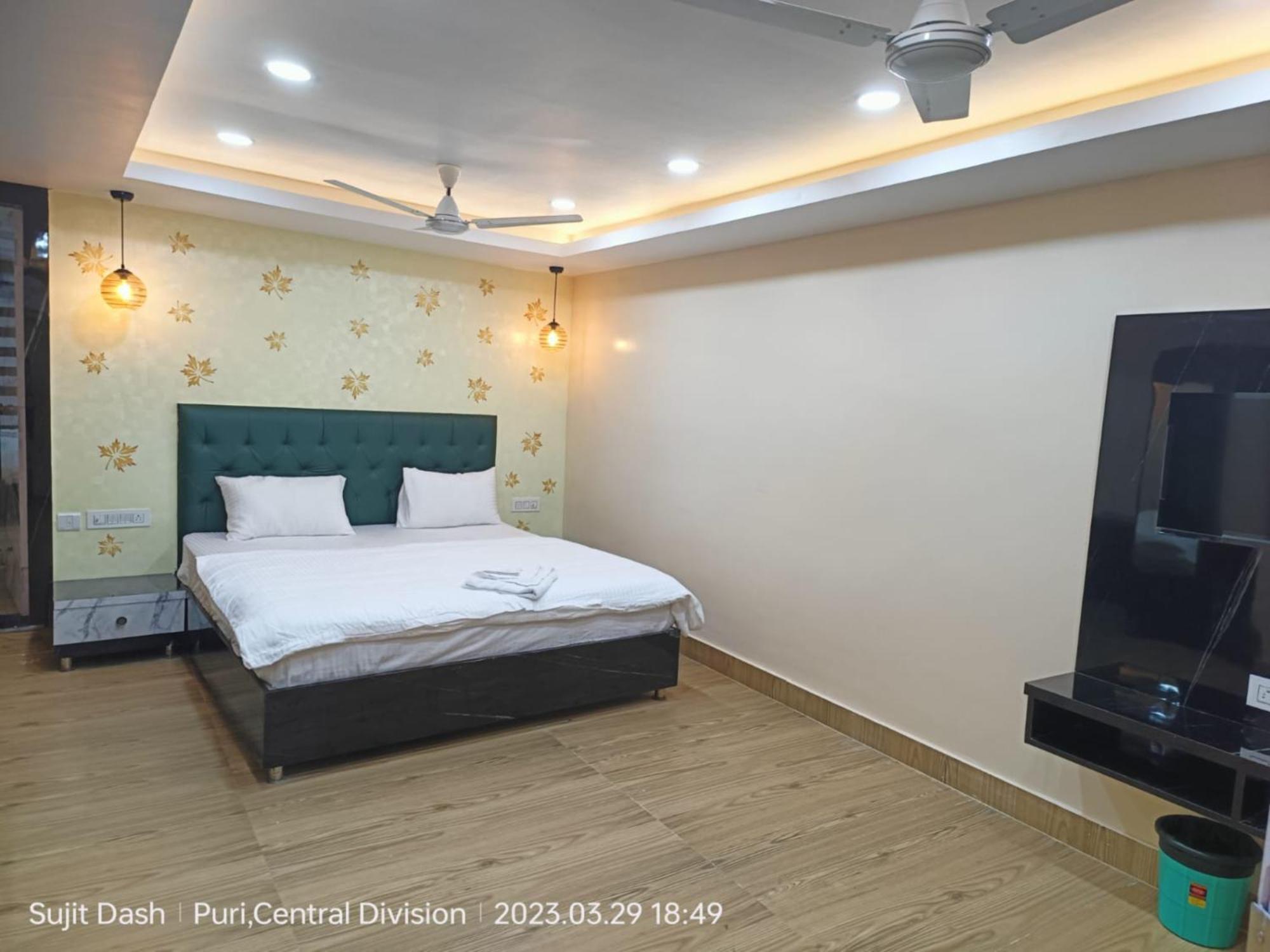 Santosh 2 3* Puri